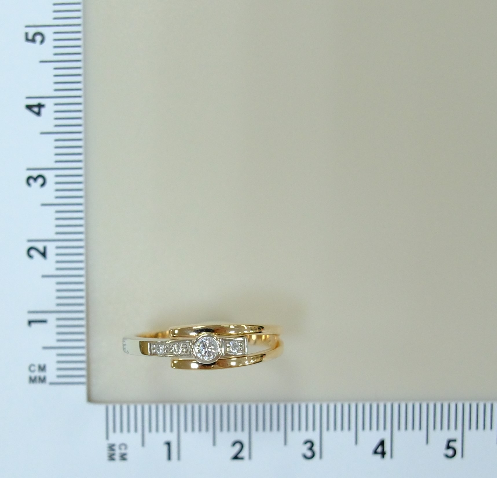 10311-001353 Кольцо (Au 585)